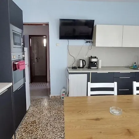 Alexandra's House ניאה מיכאניונה